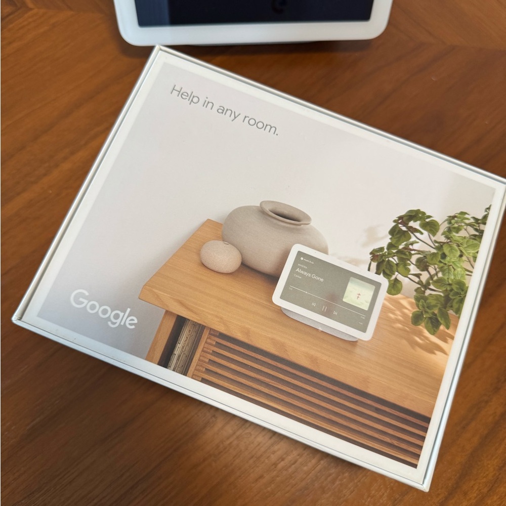 Google Smart Display with White Frame